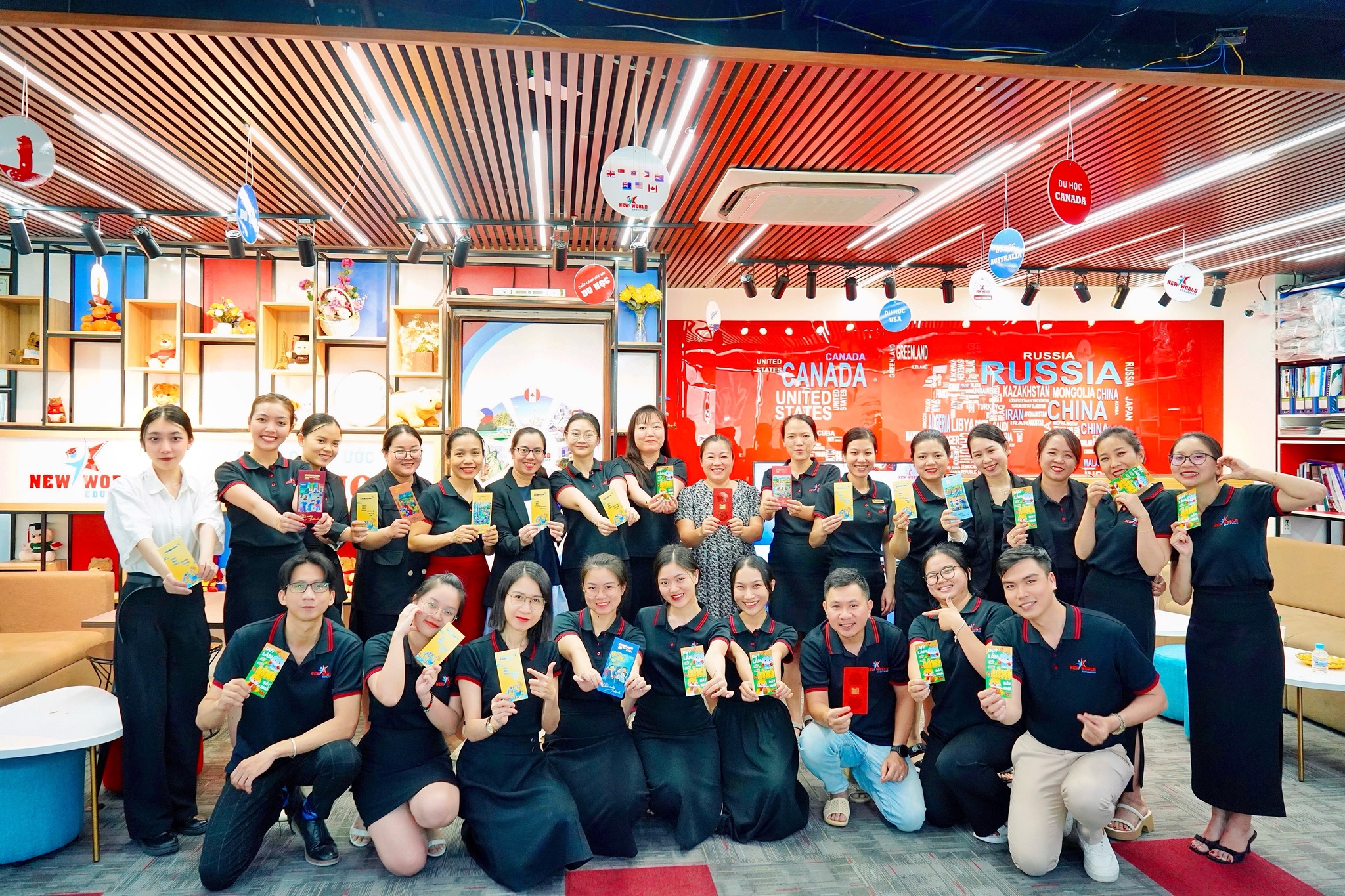 Chúc mừng năm mới 2025 - VP TPHCM