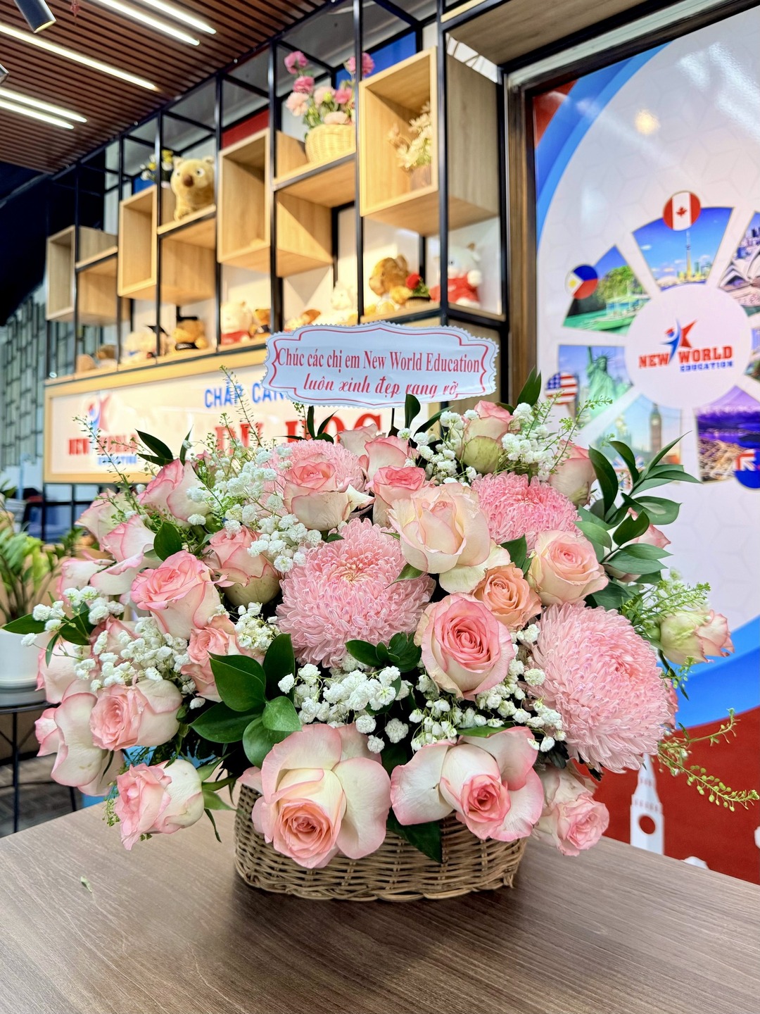 Chúc mừng lễ 8.3 năm 2026